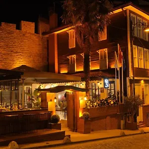https://ishak-pasa-hotel.istanbul-turkeyhotels.com
